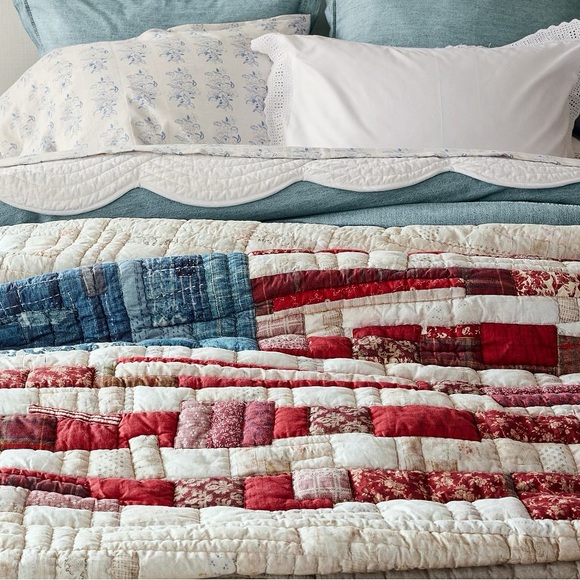 Pottery Barn Americana Full/Queen Quilt With 4 Standard Pillow Shams BNWT - Picture 7 of 16